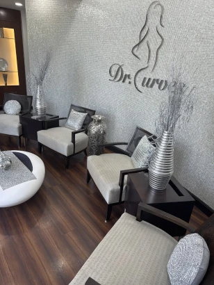 dr-curves-advanced-plastic-surgery-solutions-surgical-center-3.jpg